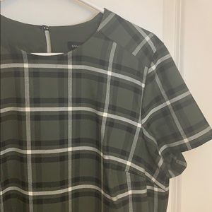 Banana republic green plaid dress with pockets